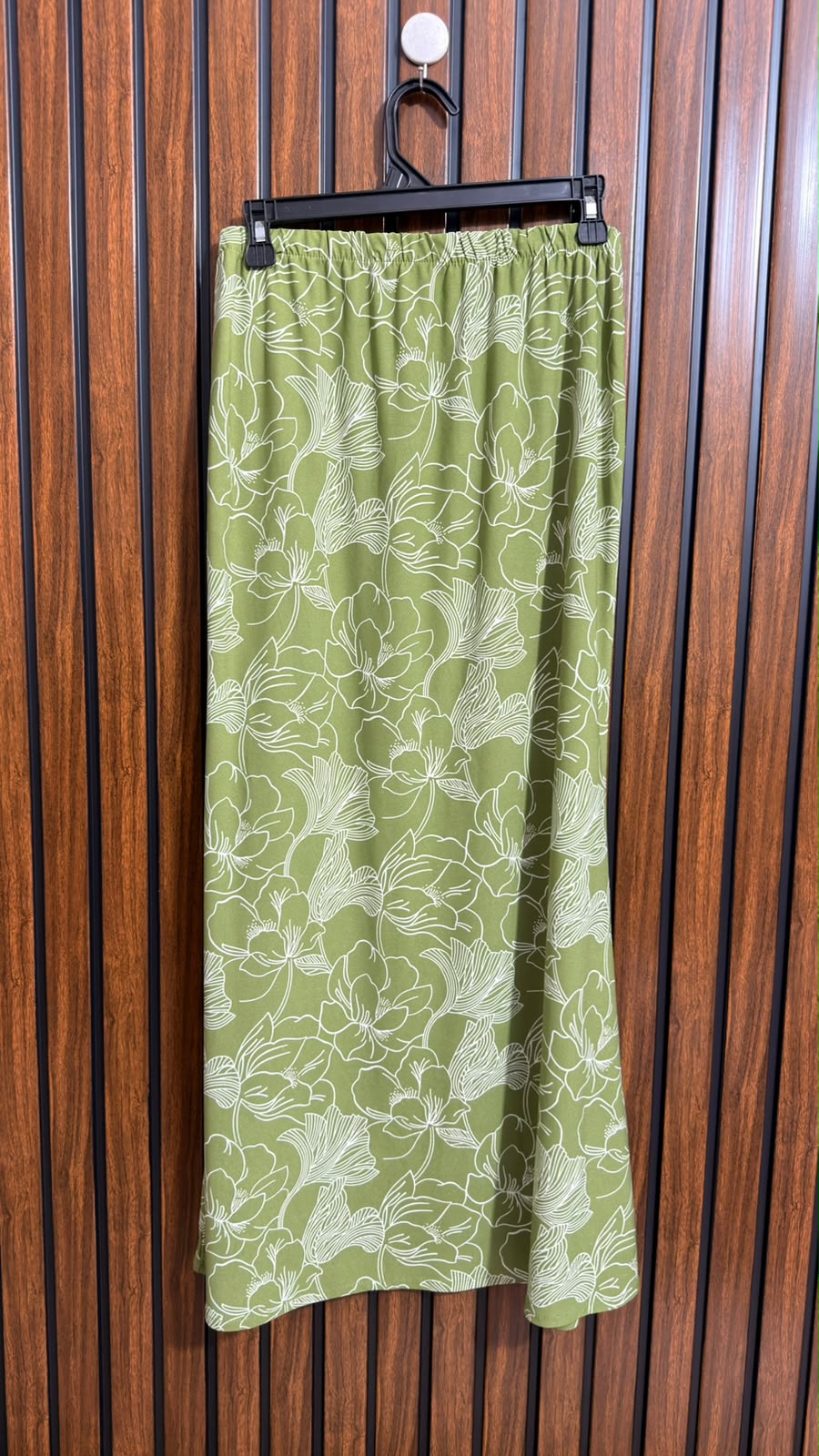 Waist 32  Lenght 38  Fabric silk jersey Western Branded Skirts