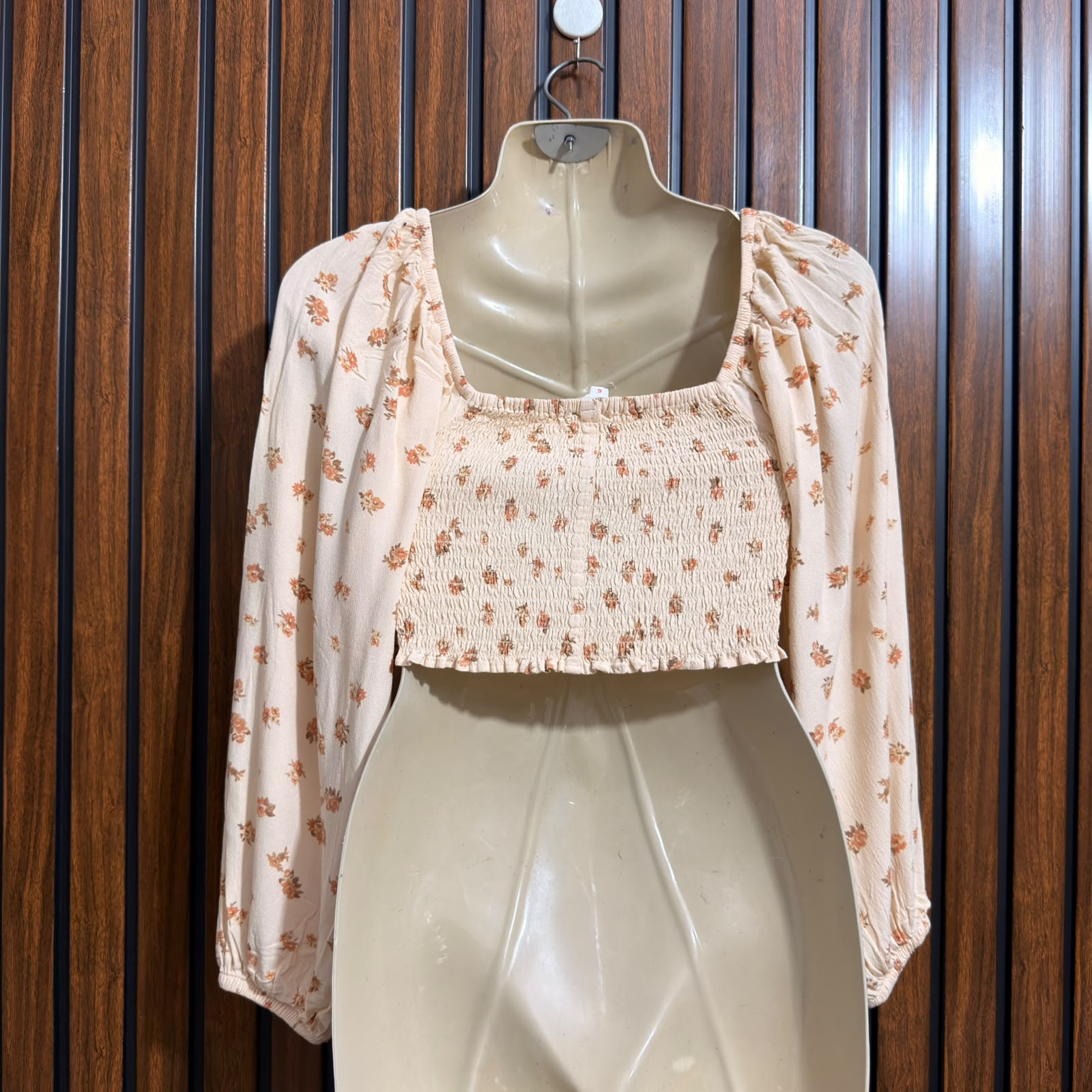 Chest 17  Lenght 12  Fabric rayon Womens Branded Crop Tops