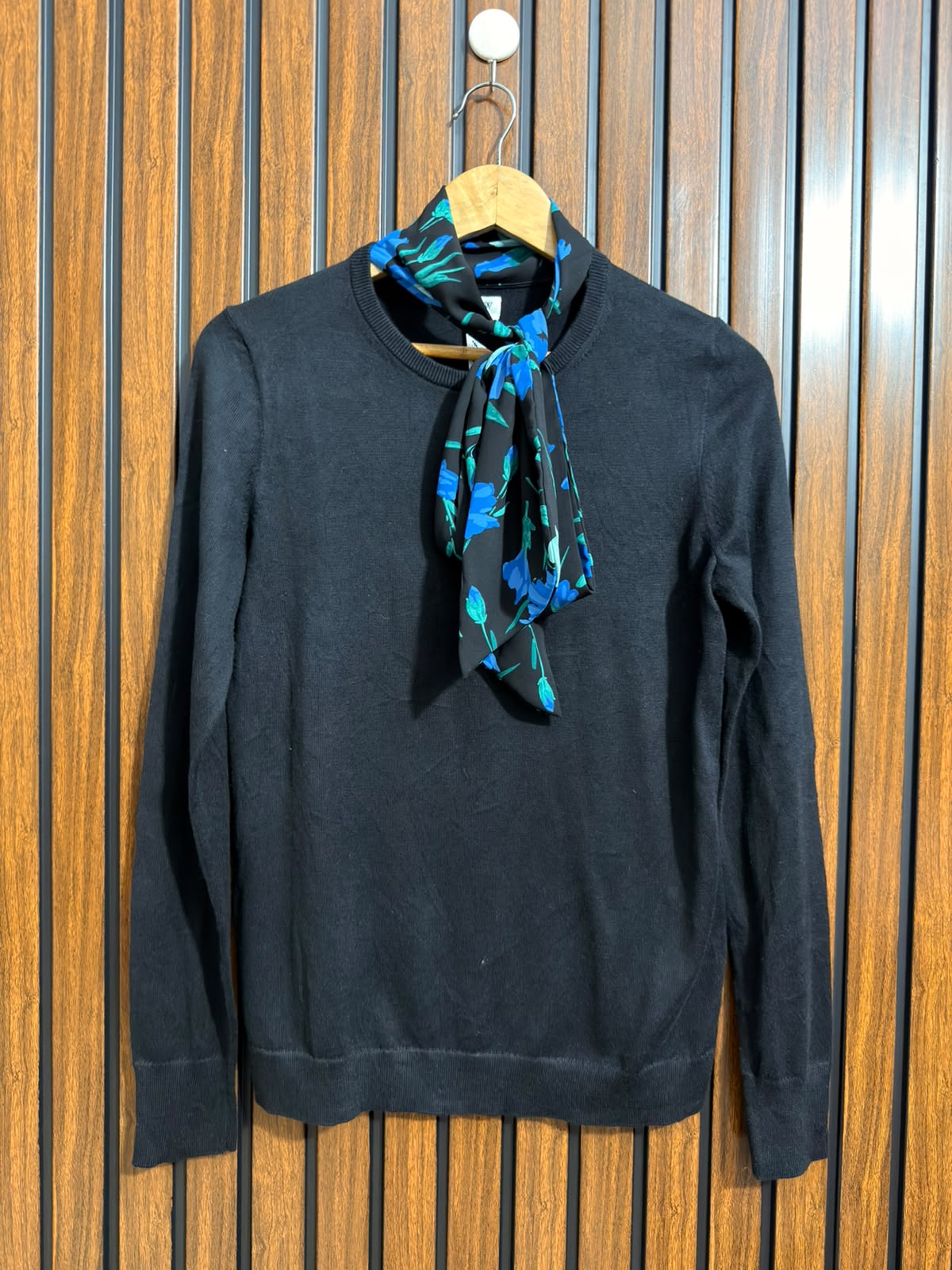 Chest 19  Length 25 Western Branded Womens Winter Top