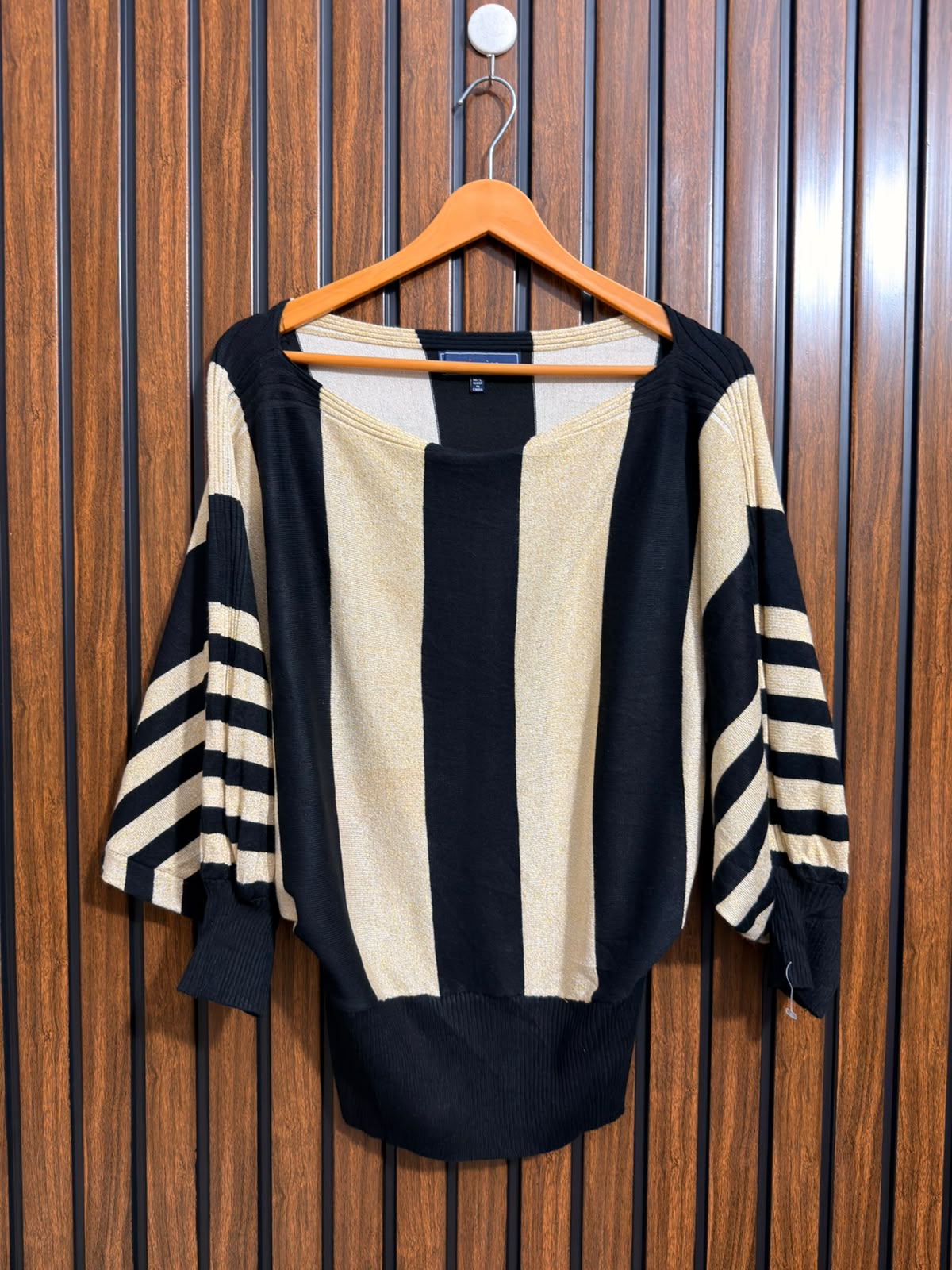 Chest Medium To Large Baggy Style  Length 26 Western Branded Winter Top