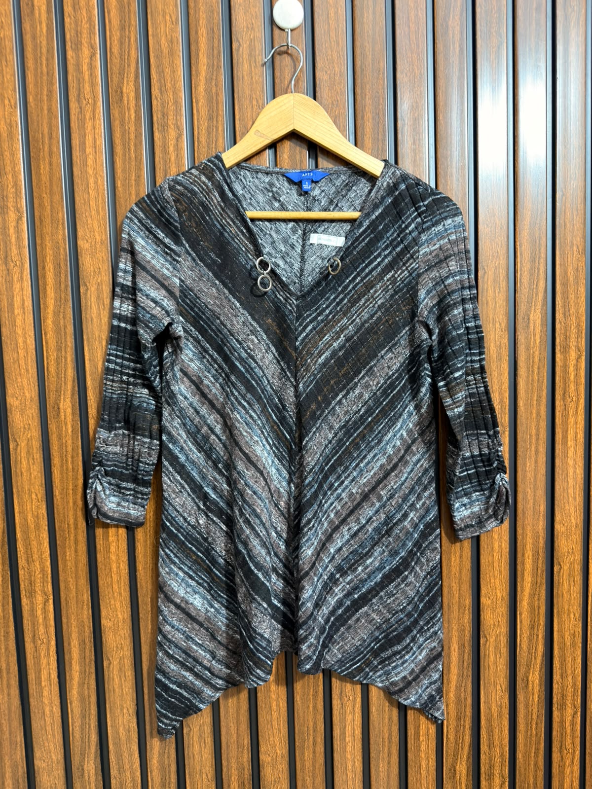 Chest 19  Length 28 Western Womens Winter Top