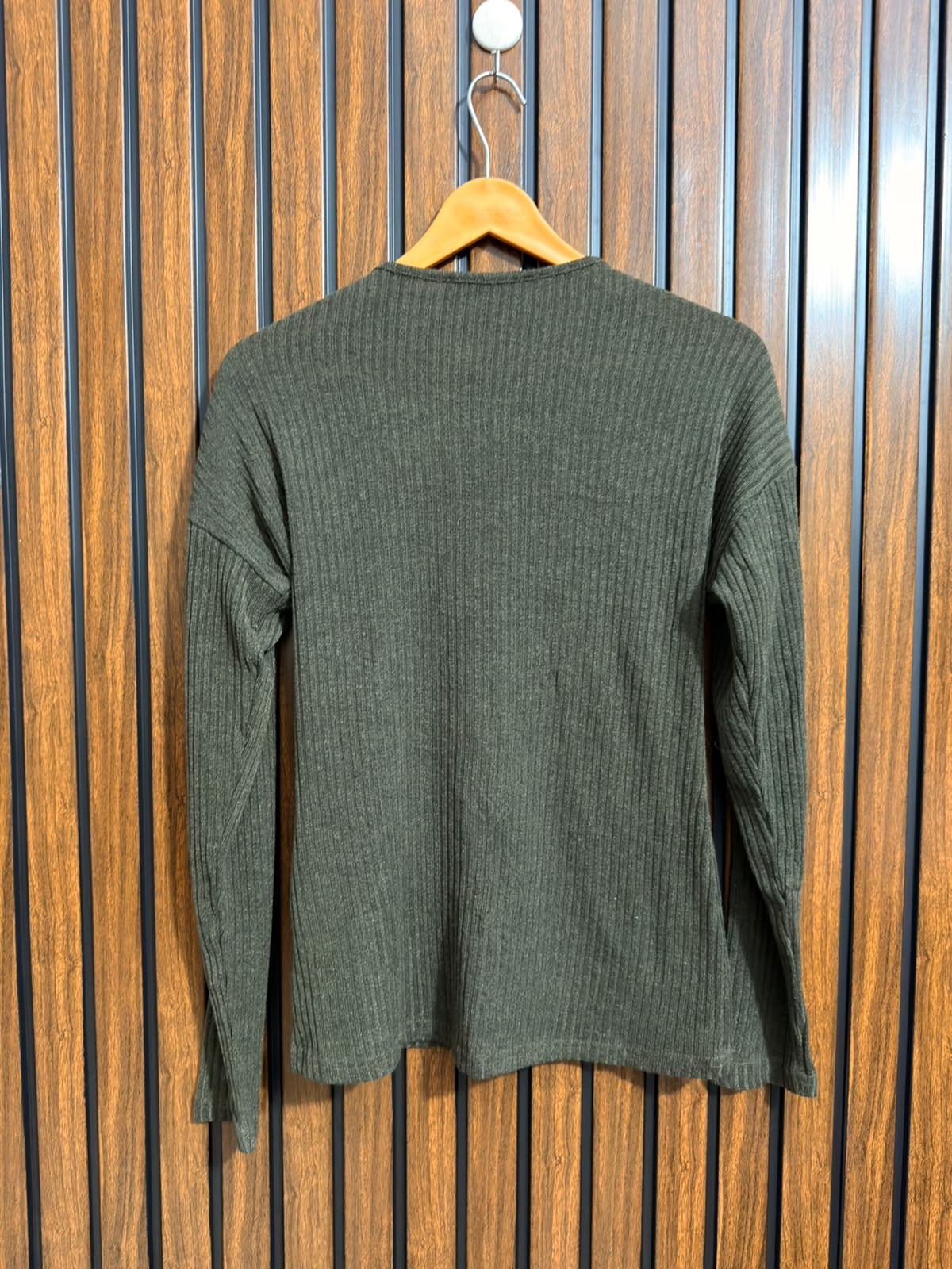Chest 20  Length 24 Western Winter Top