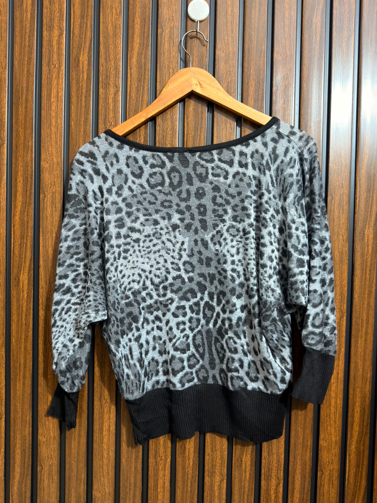 Chest Small Baggy Style  Length 22 Womens Winter Top