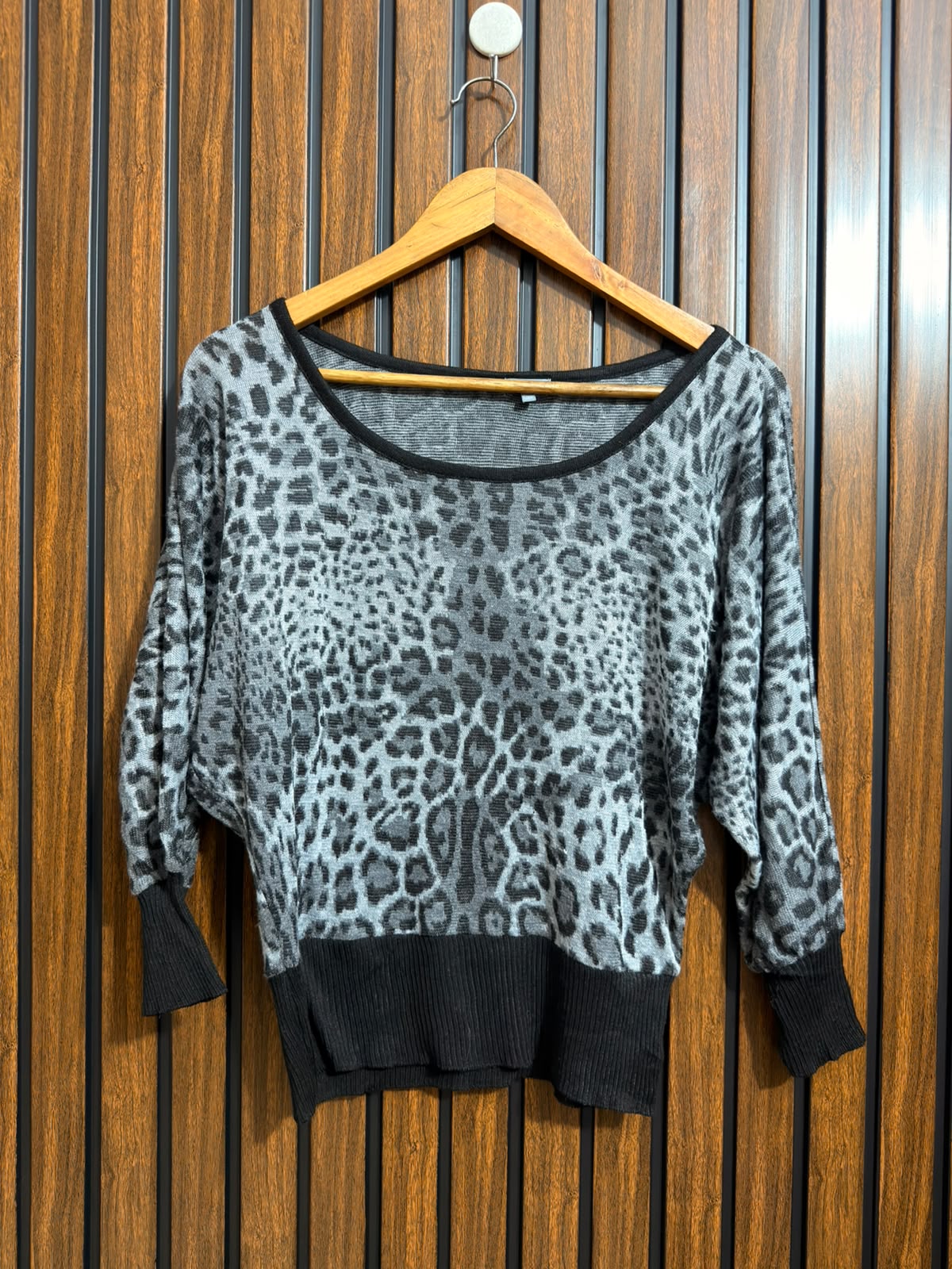 Chest Small Baggy Style  Length 22 Womens Winter Top