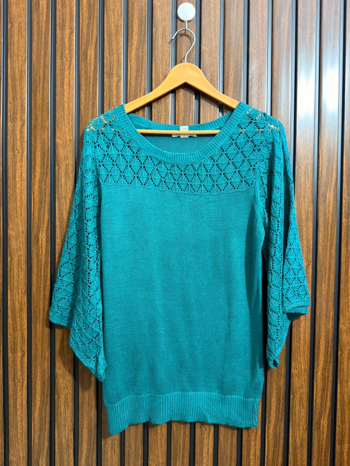 Chest 19  Length 27 Womens Winter Top