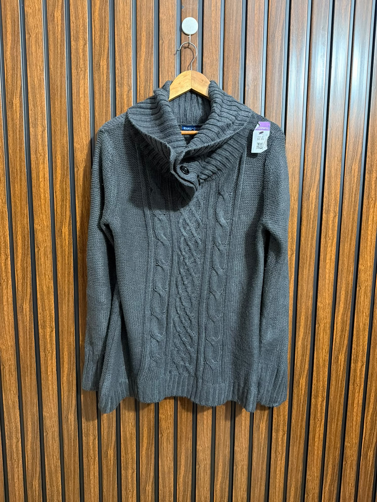 Chest 24  Lenght 28 Western Branded Womens Sweater Outfit