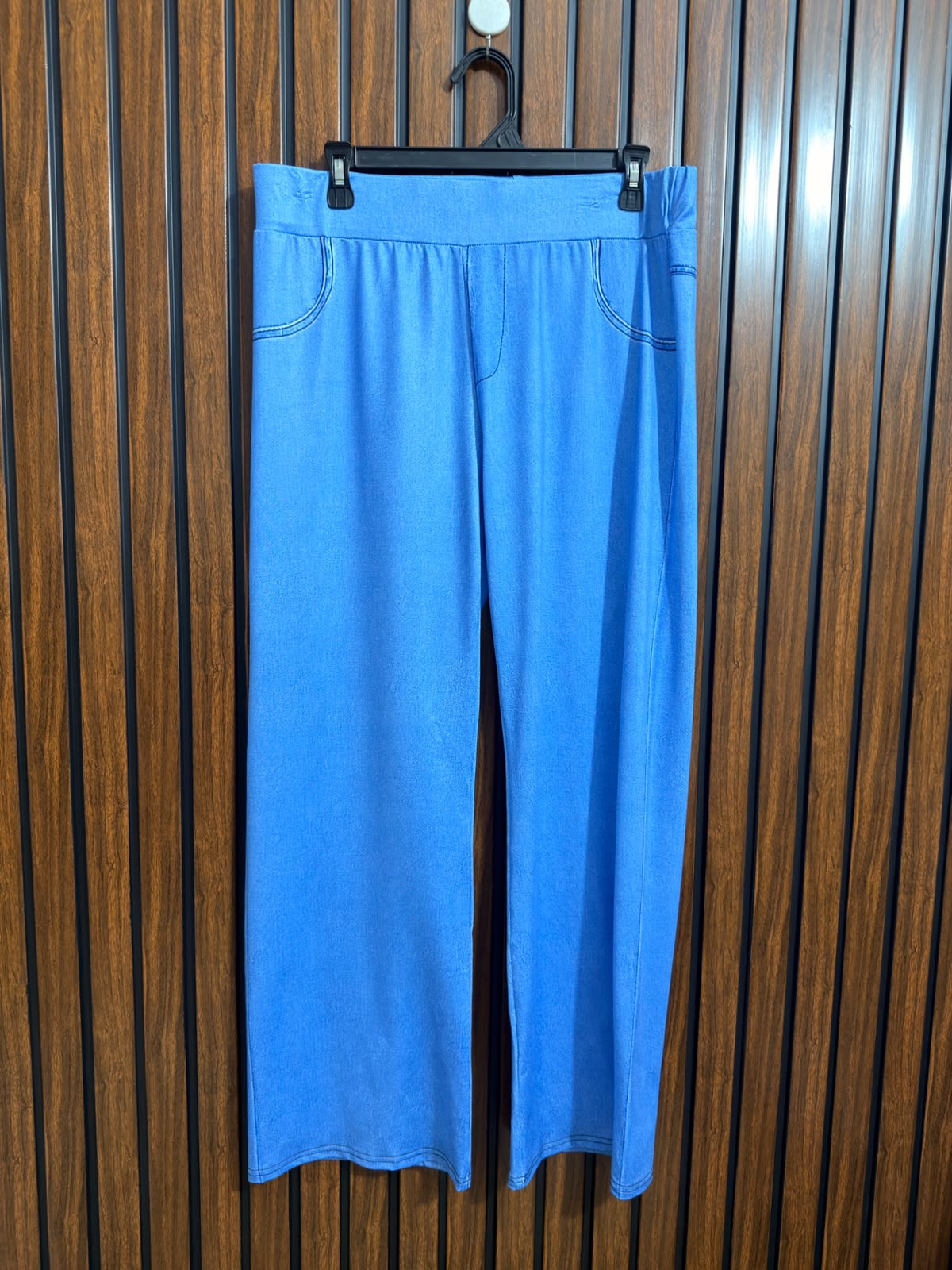Waist 34  Length 39  Fabric Silk Jersey Western Branded Womens Trousers