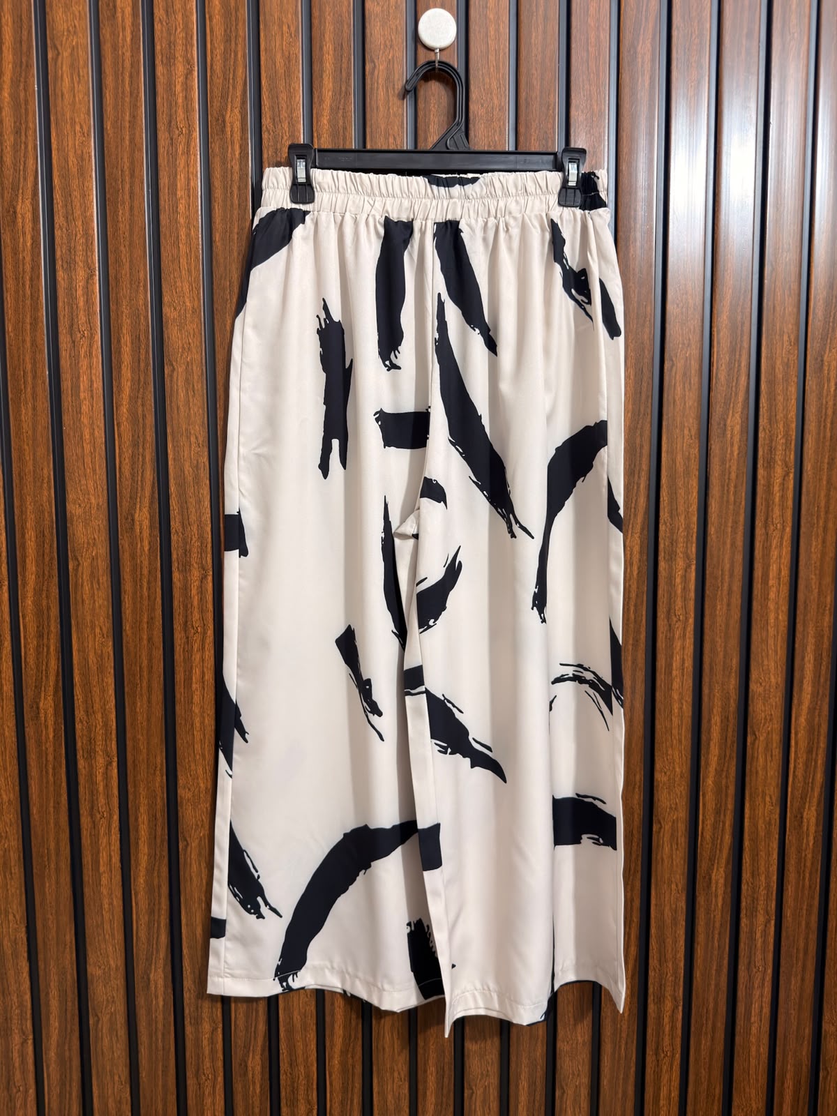 Waist 30  Length 34  Fabric Silk Western Branded Womens Trousers
