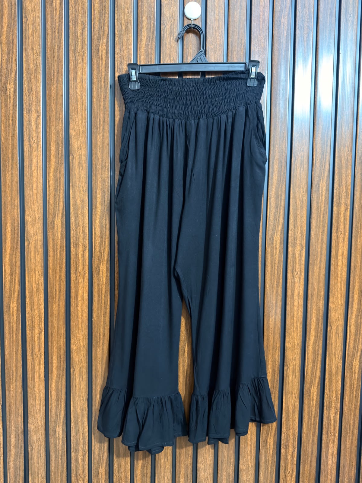 Waist 34  Length 35  Fabric Linen Western Branded Womens Trousers