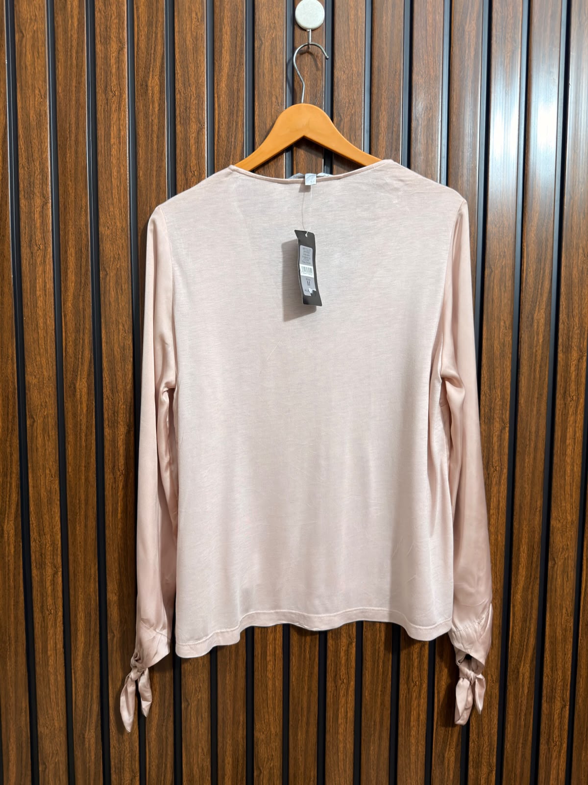 Chest 19  Length 24  Fabric Silk Western Branded Womens Top Wear