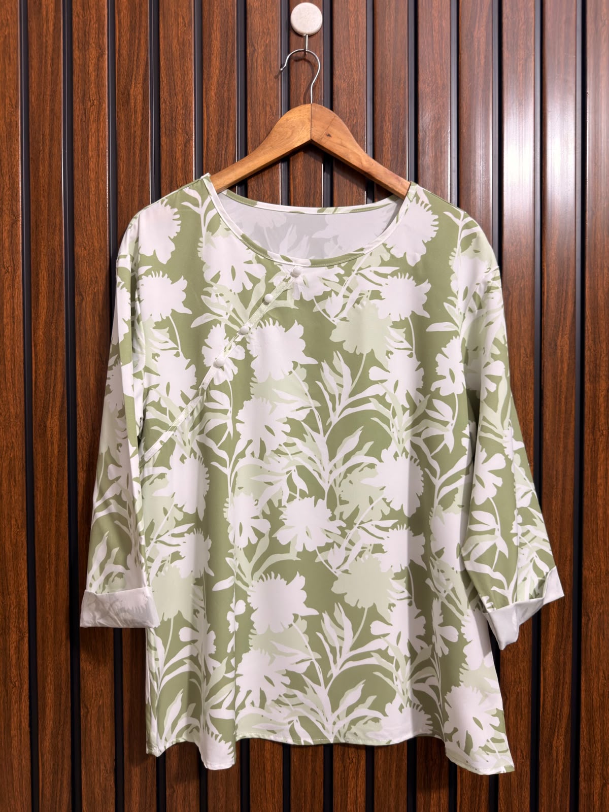 Chest 20  Length 27  Fabric Silk Western Branded Womens Top