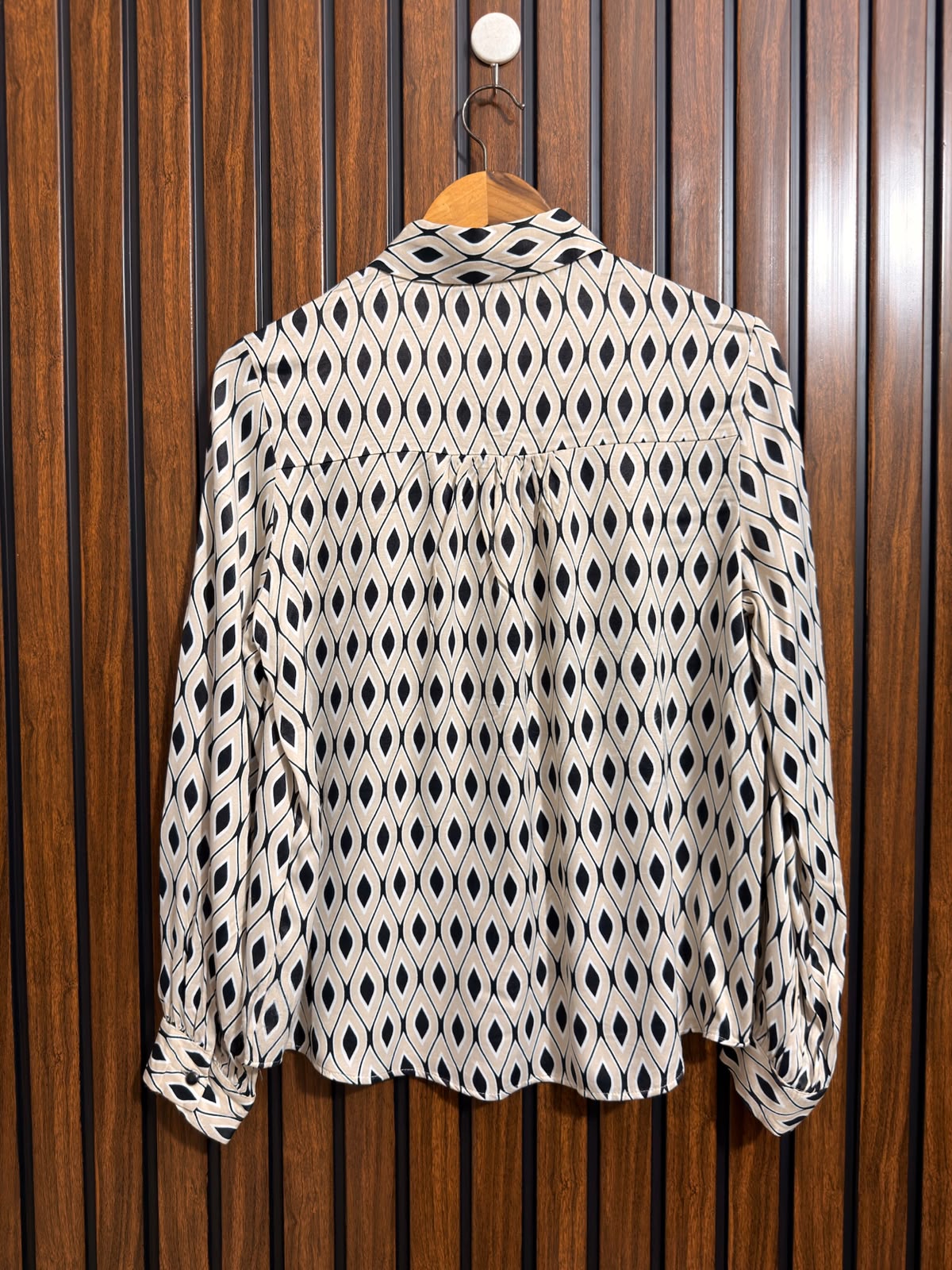 Chest 19  Length 24  Fabric Silk Western Branded Woomen top