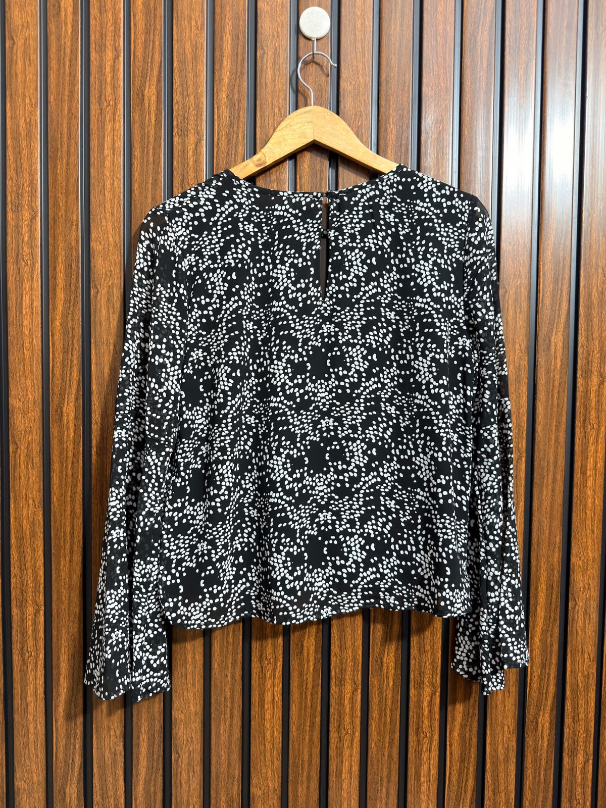 Chest 18  Length 21  Fabric Chiffon Western Branded Womens Tops