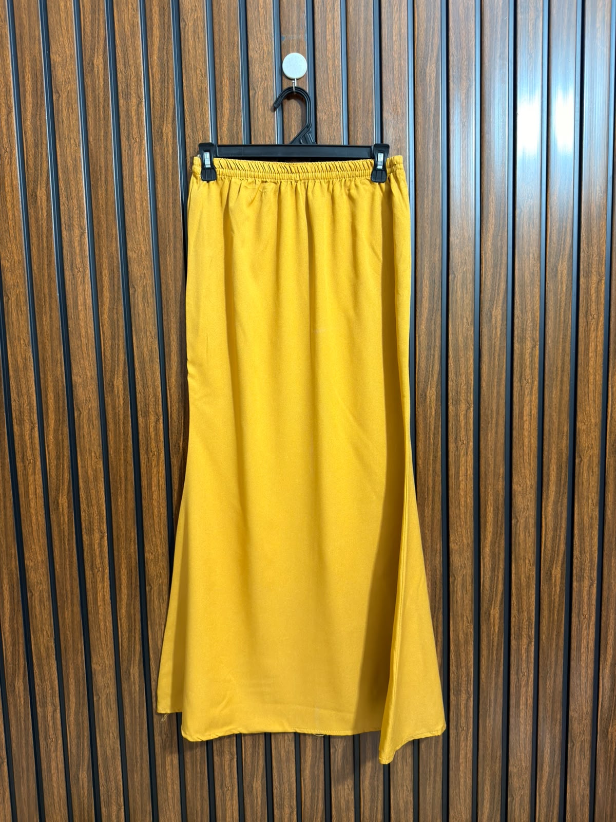 Waist 28  Lenght 38  Fabric rayon Ladies Branded Skirt