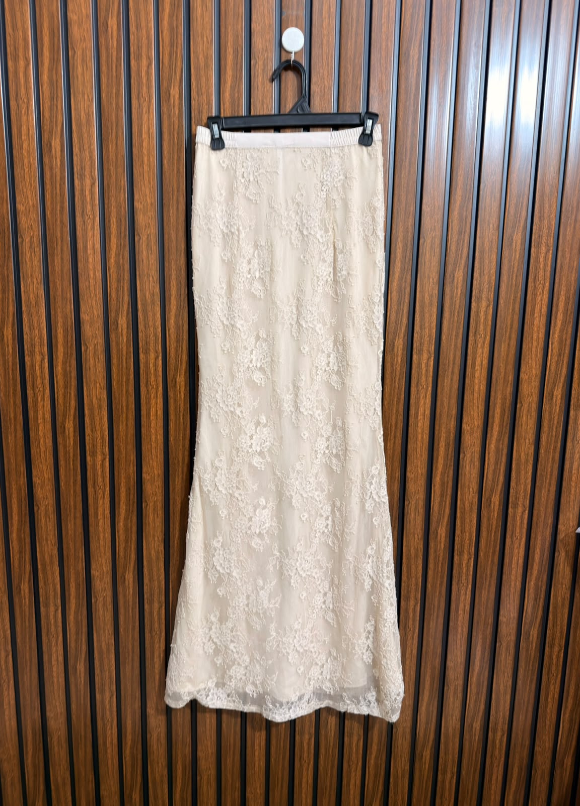 Waist 27  Lenght 44  Fabric net  Skirt for Ladies