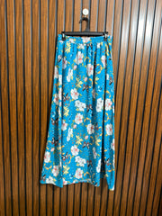 Waist 34  Lenght 40  Fabric silk Branded Womens Wear