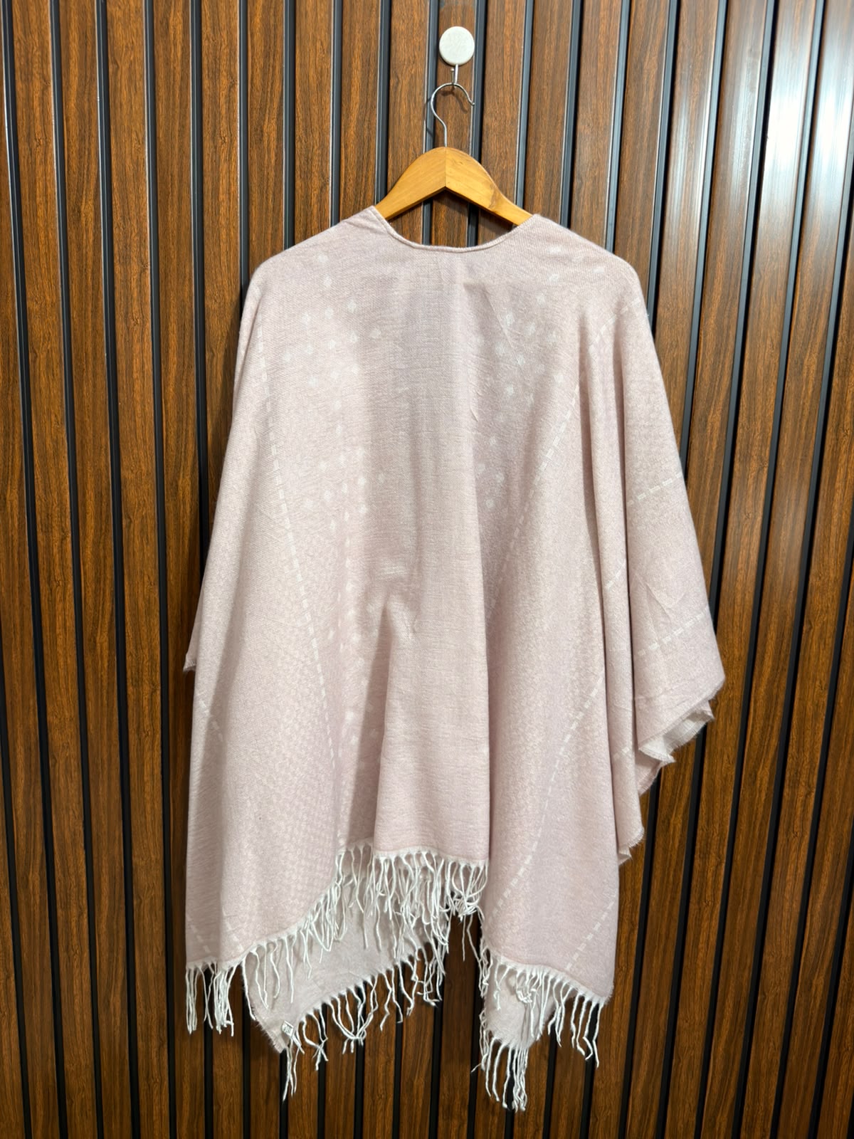 Womens Modern Shawl