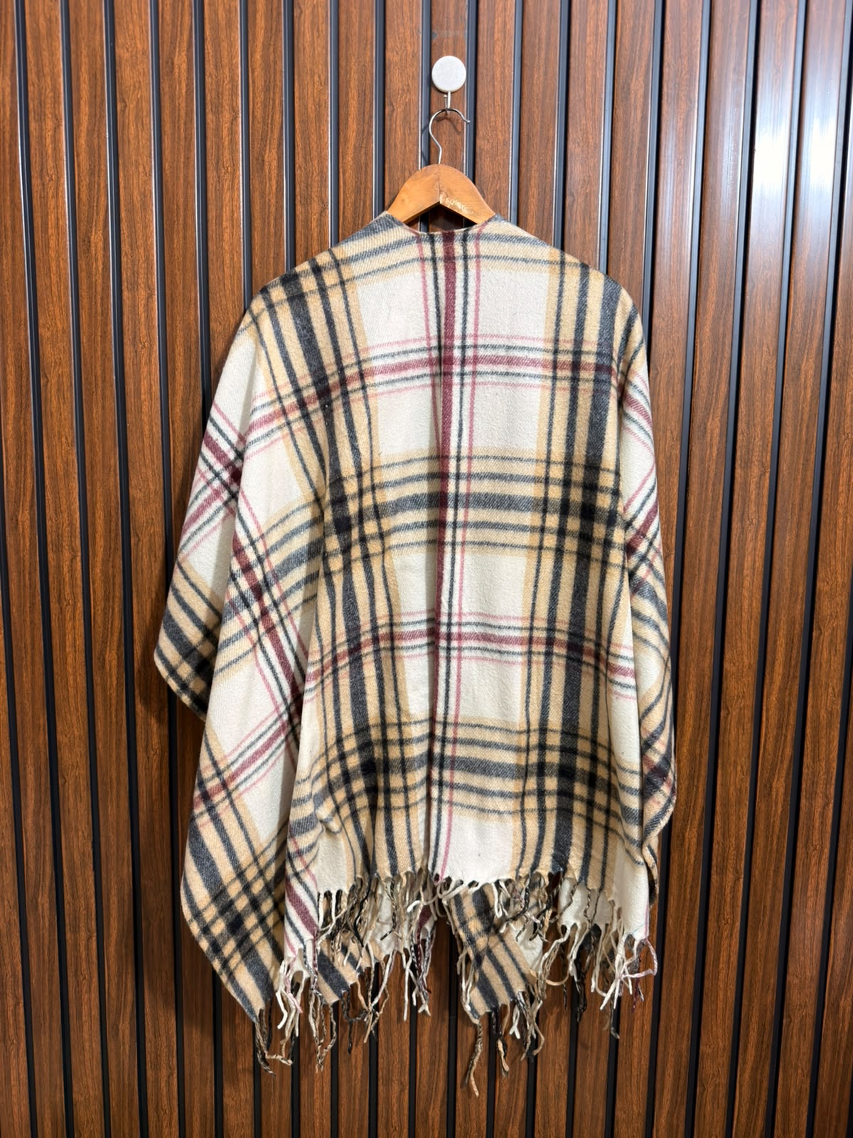 Womens Outdoor Shawl