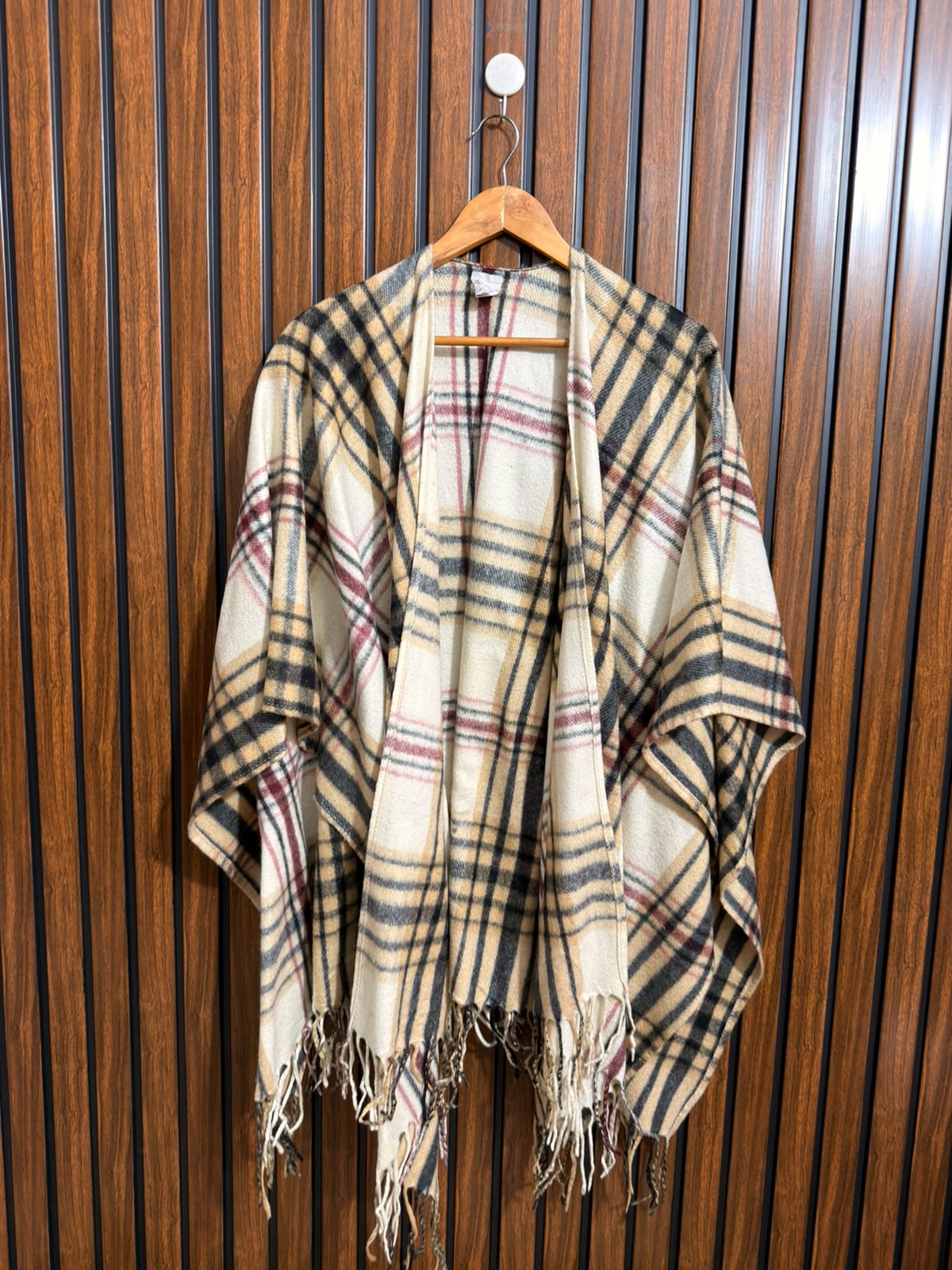 Womens Outdoor Shawl
