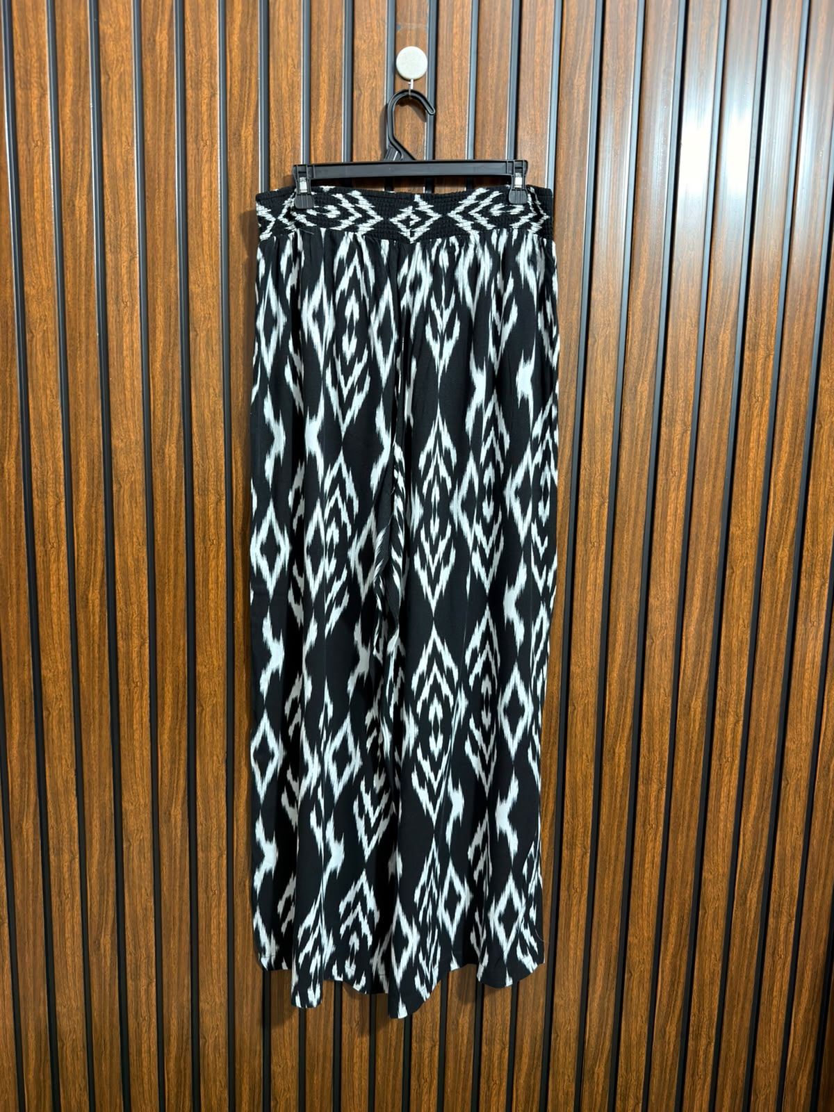 Waist 36  Lenght 42  Fabric linen Western Modern Trouser