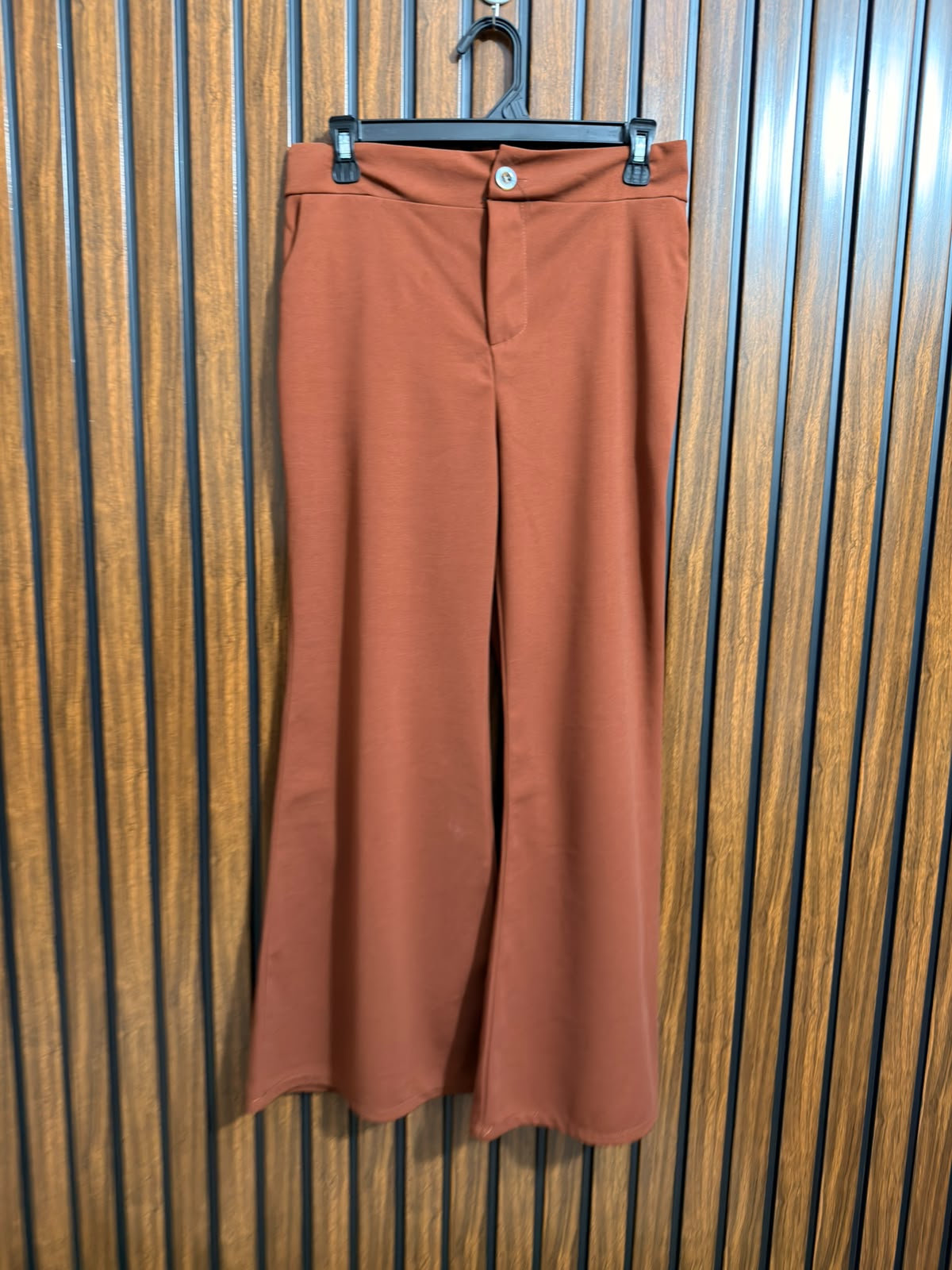 Waist 32  Lenght 38  Fabric silk jersey Branded Daily Trouser