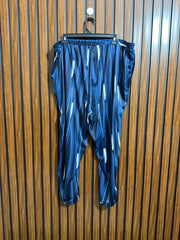Waist 44  Lenght 37  Fabric silk Branded Basic Trouser
