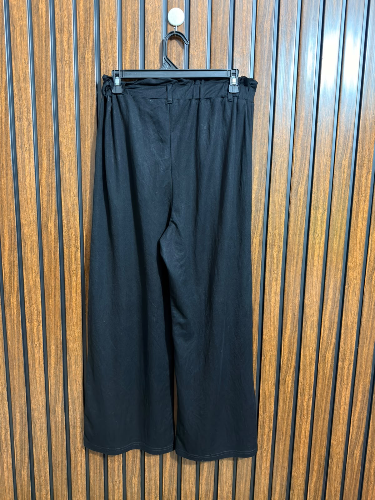 Waist 32  Lenght 36  Fabric silk Ladies Trouser