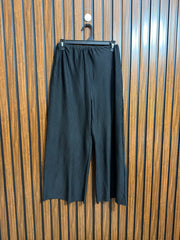 Waist 32  Lenght 38  Fabric cotton silk Branded Womens Trouser