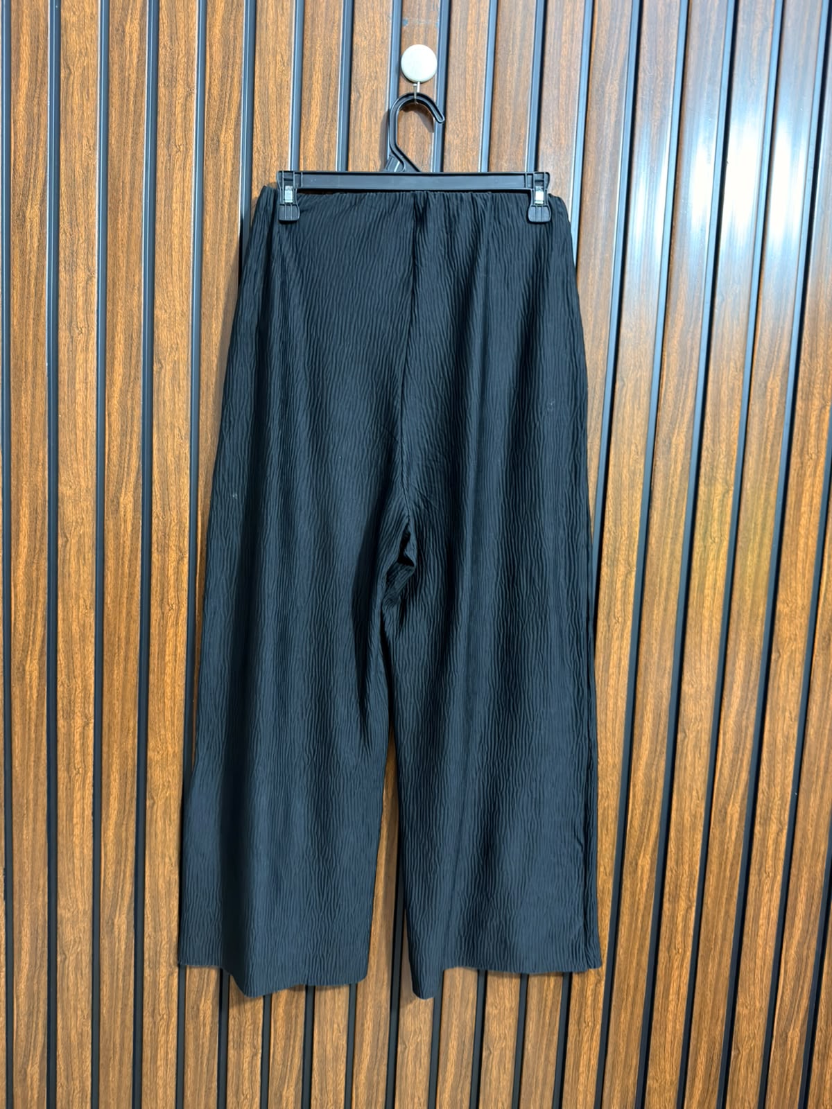 Waist 32  Lenght 38  Fabric cotton silk Branded Womens Trouser