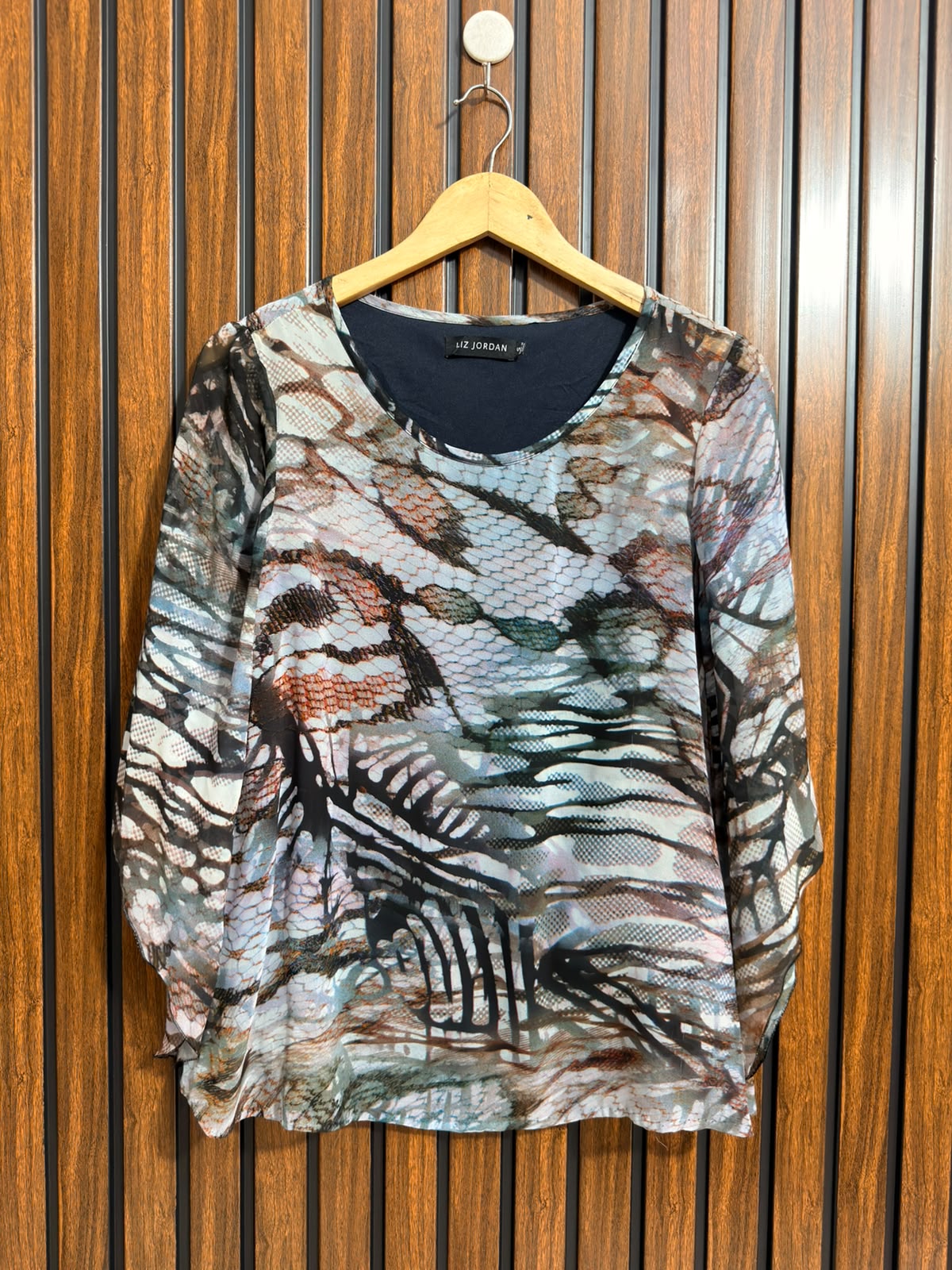 Chest 19  Lenght 25  Fabric chiffon Western Ladies Full Top