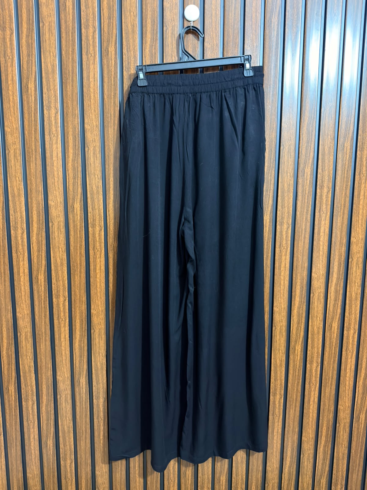 Waist 34 to 36  Lenght 37  Fabric rayon Womens Essential Trouser
