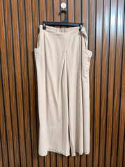 Waist 32  Lenght 39  Fabric rayon Ladies Classic Trouser