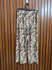 Waist 28 to 30  Lenght 35  Fabric silk jersey Ladies Regular Trouser