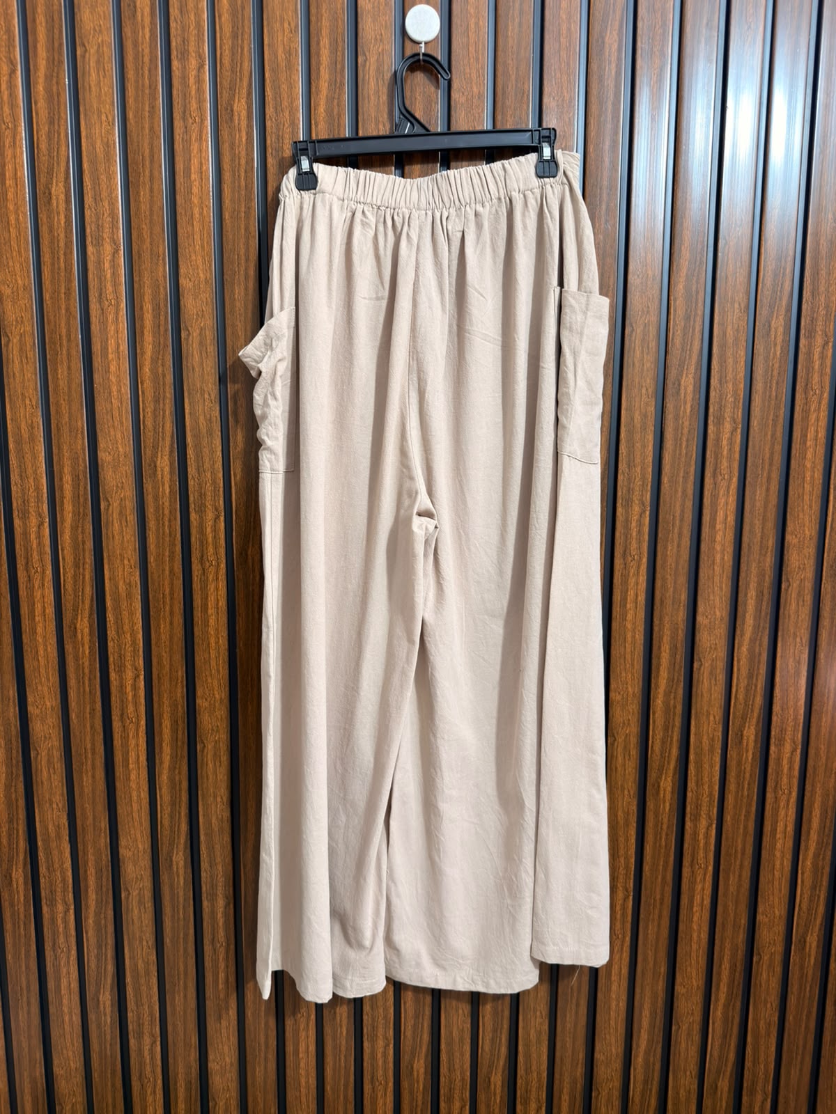 Waist 32  Lenght 39  Fabric rayon Ladies Classic Trouser