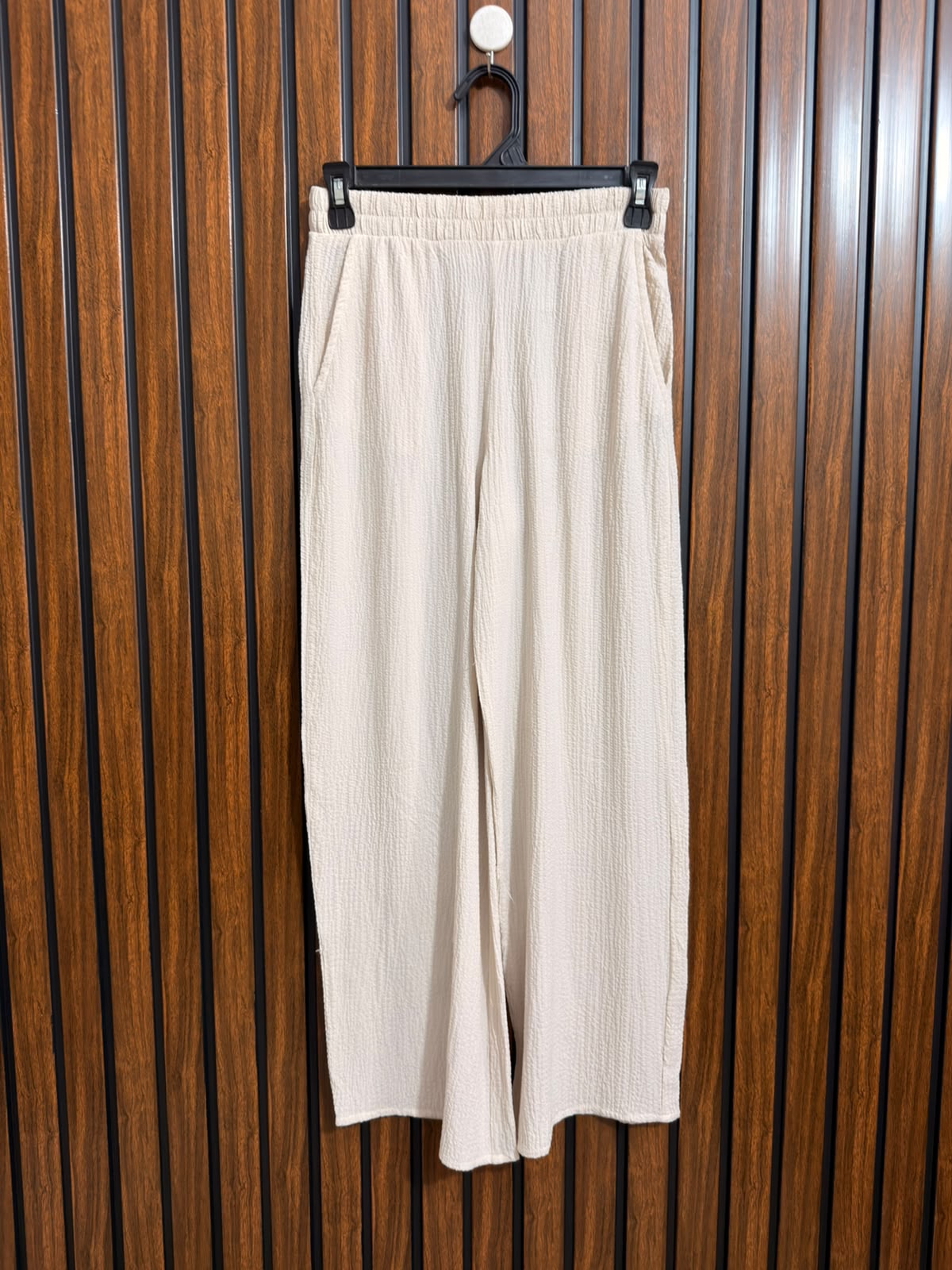 Waist 26 to 28  Lenght 36  Fabric rayon Womens Wear Trouser