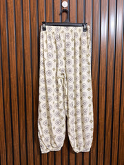 Waist 30 to 32  Lenght 34  Fabric linen Western Branded Womens Trouser