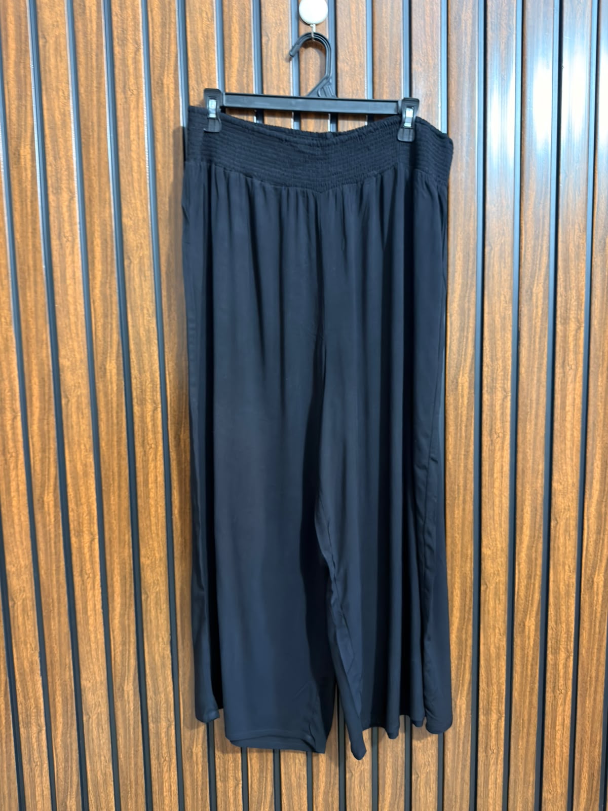 Waist 34 to 36  Lenght 37  Fabric rayon Womens Essential Trouser