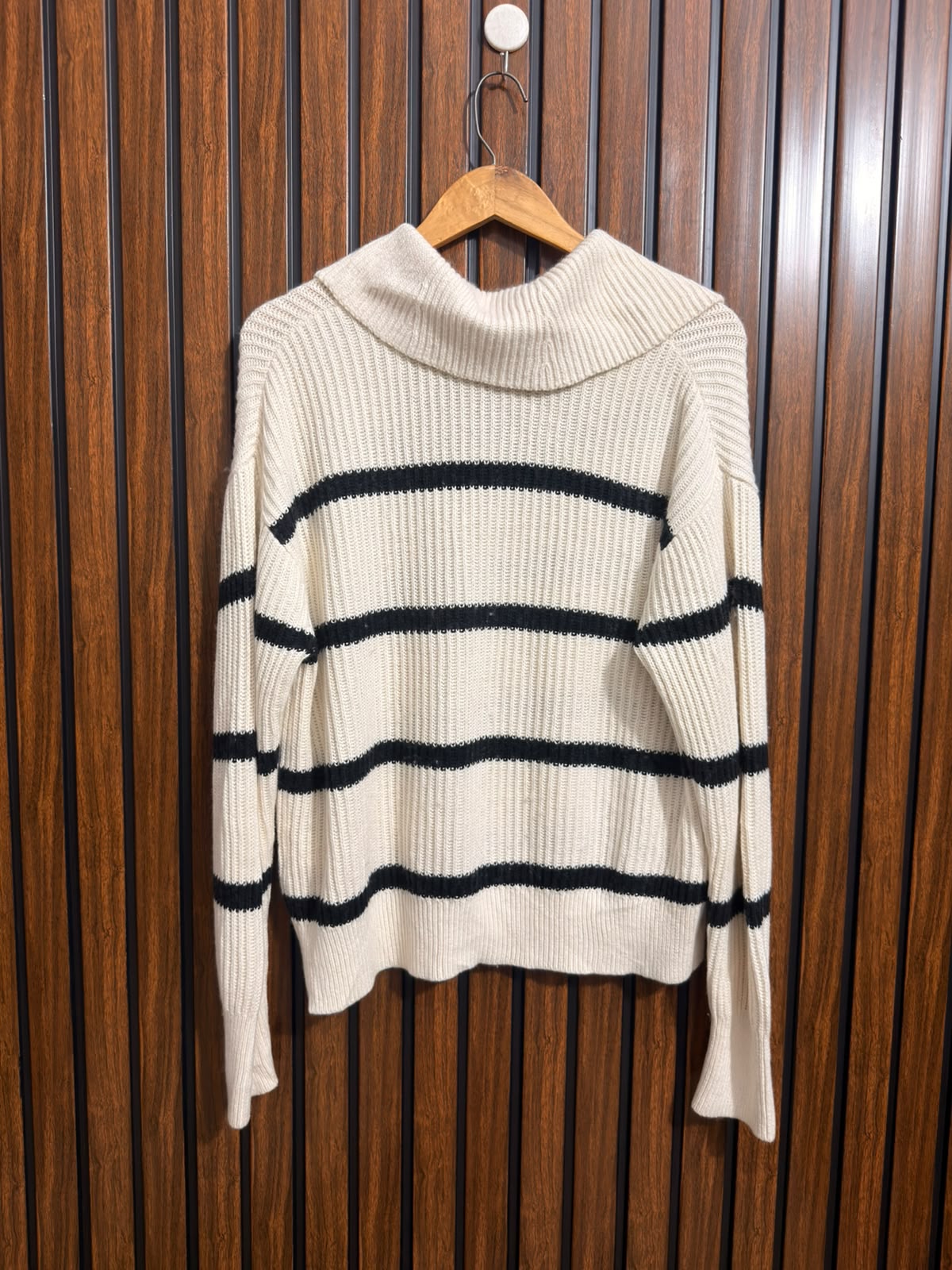 Chest medium  baggy style  Lenght 24 Western Branded Womens Sweater