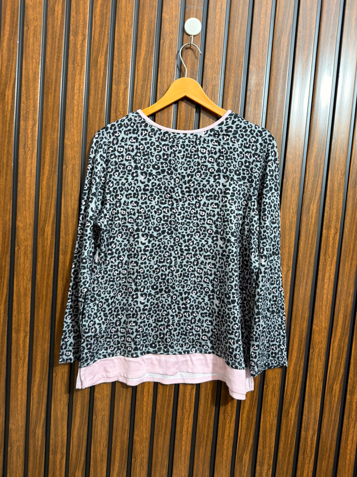 Chest 22  Lenght 26 Ladies Basic Winter Top
