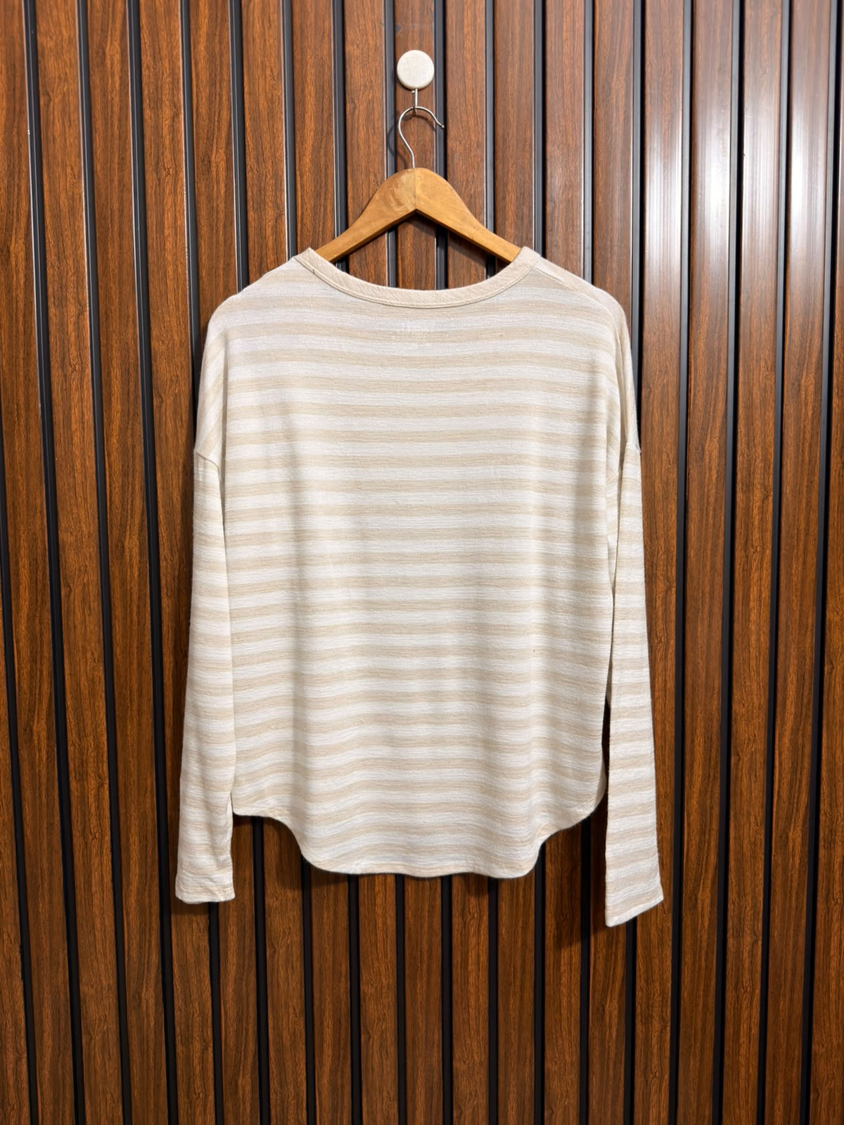 chest small  baggy style  Lenght 25 to 26 Ladies Winter Top