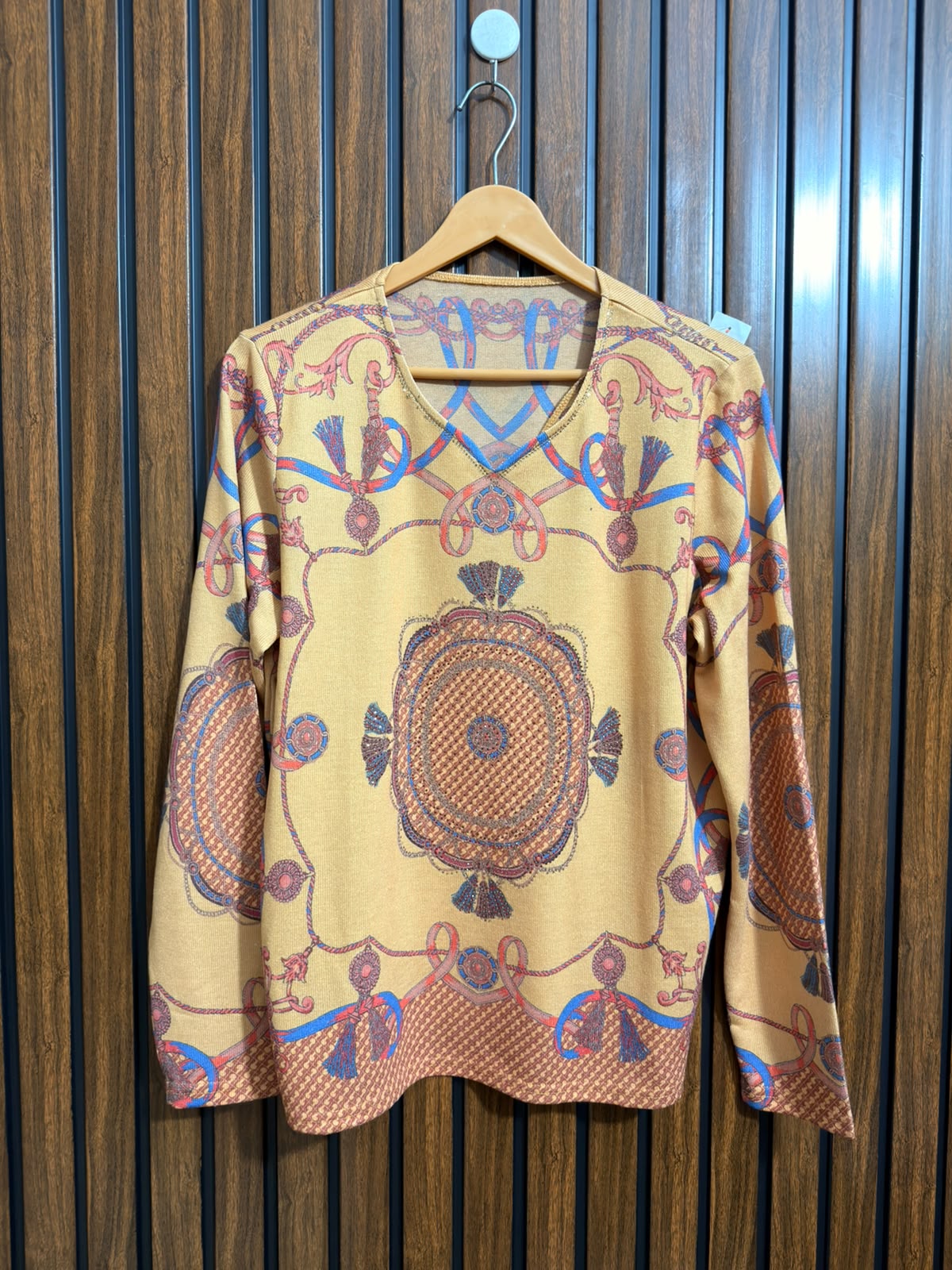 Chest 18  Lenght 26 Womens Casual Winter Top