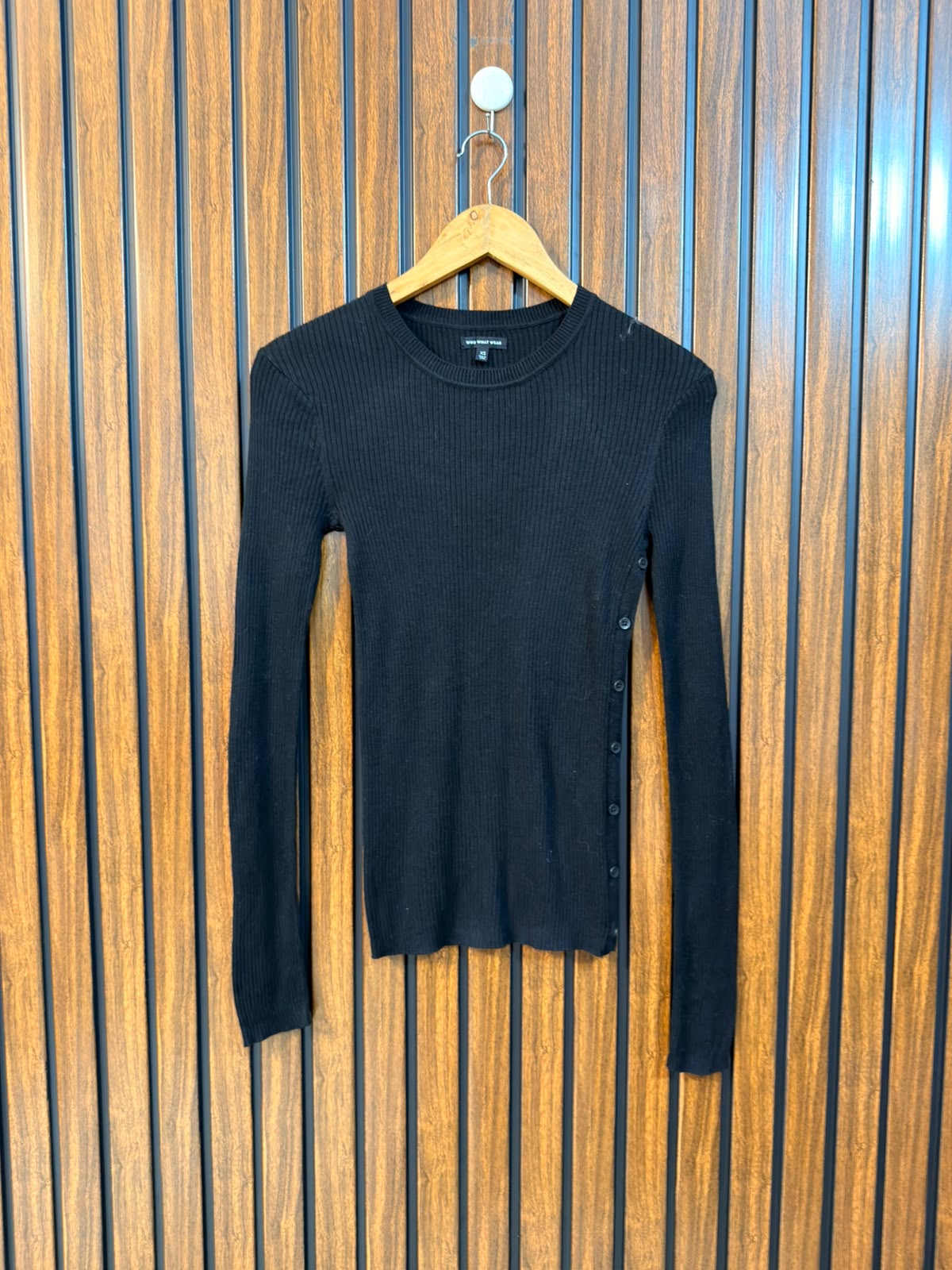 chest 18  Lenght 24.5 Womens Basic Winter Top