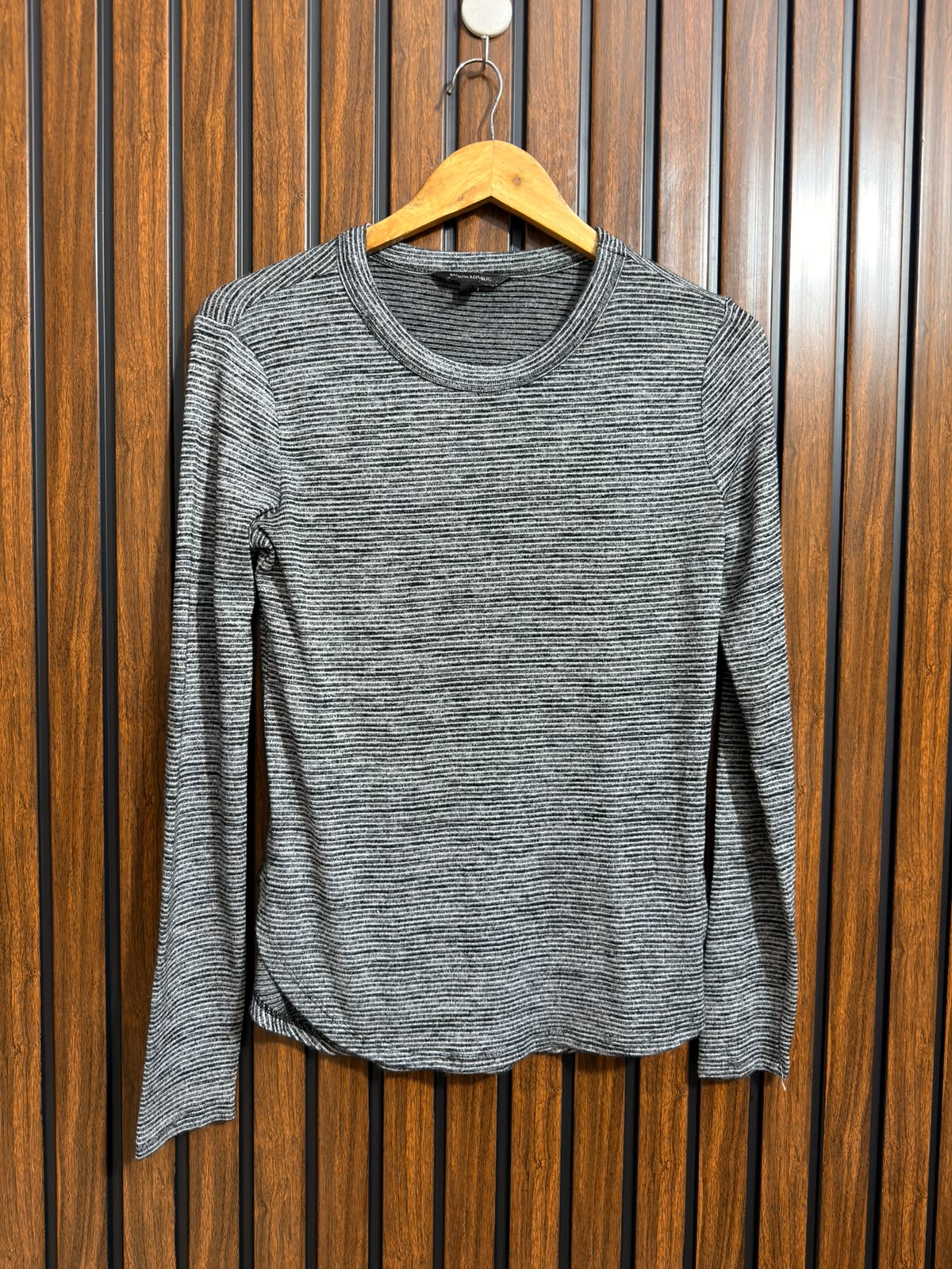 Chest 20  Lenght 25 to 26 Ladies Classic Top