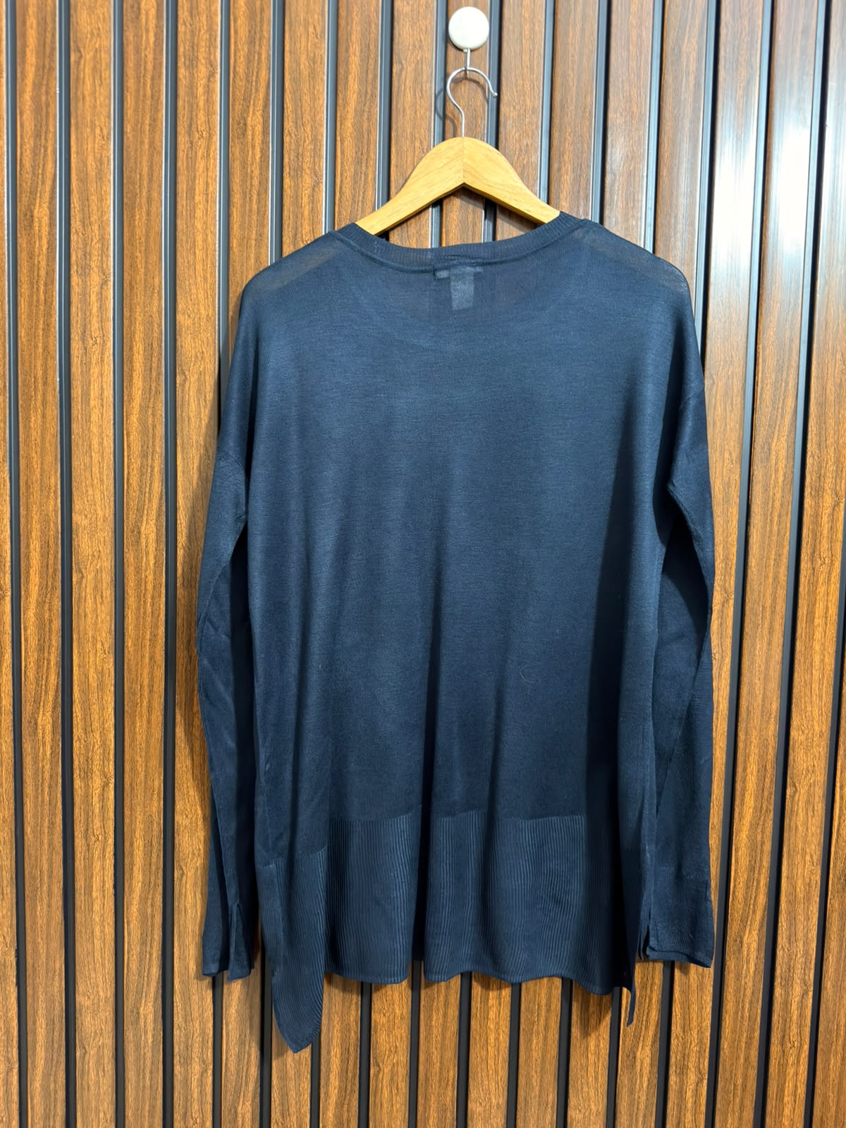 Chest medium  baggy style  Lenght 27 to 31 Womens Simple Winter Top