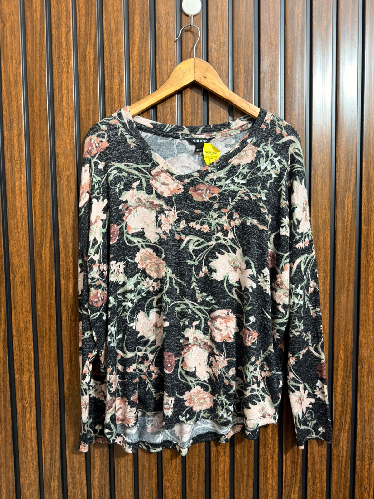 Chest large  baggy style  Lenght 25 to 30 Womens Winter Top