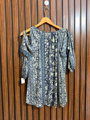 Chest 20  Lenght 23 to 24  Fabric linen Womens Full Sleeve Collection