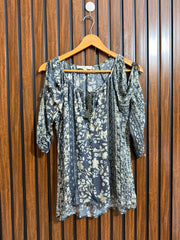 Chest 20  Lenght 23 to 24  Fabric linen Womens Full Sleeve Collection