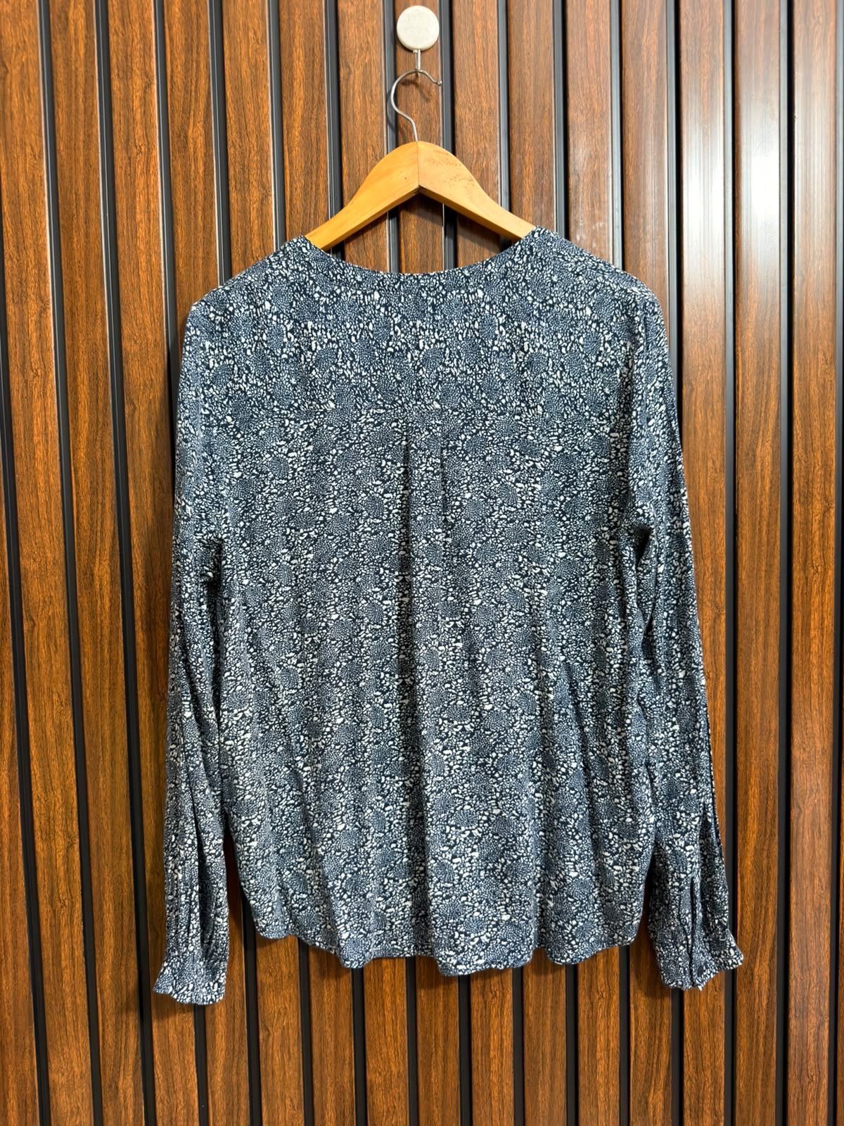 Chest 21  Lenght 24 to 25  Fabric rayon Branded Full Sleeve Collection