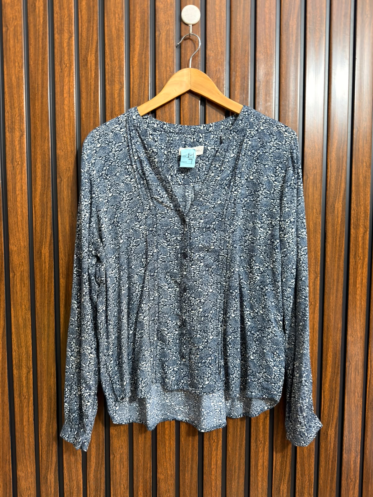 Chest 21  Lenght 24 to 25  Fabric rayon Branded Full Sleeve Collection