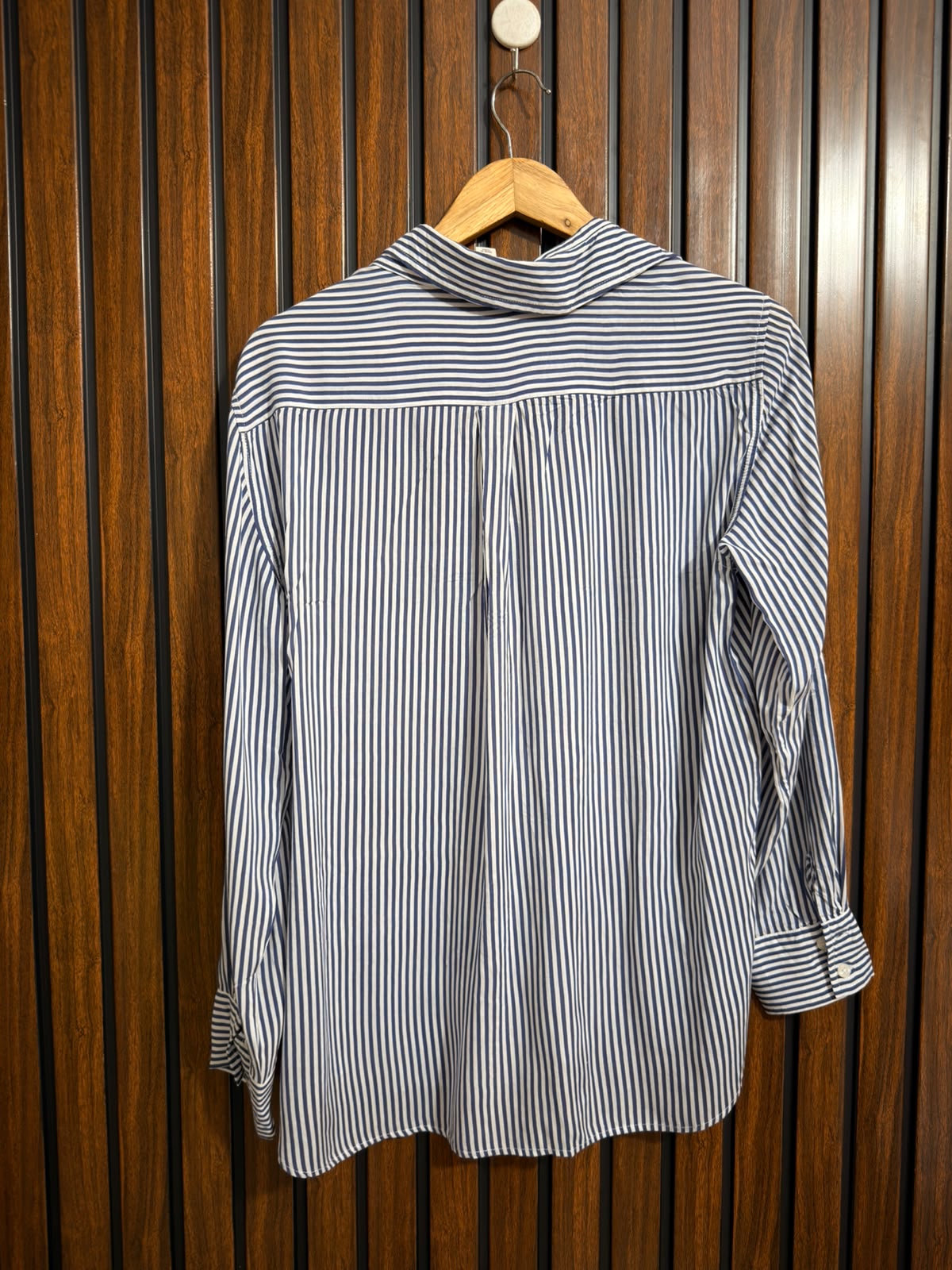 Chest 20  Lenght 26  Fabric linen Western Ladies Full Sleeve Top